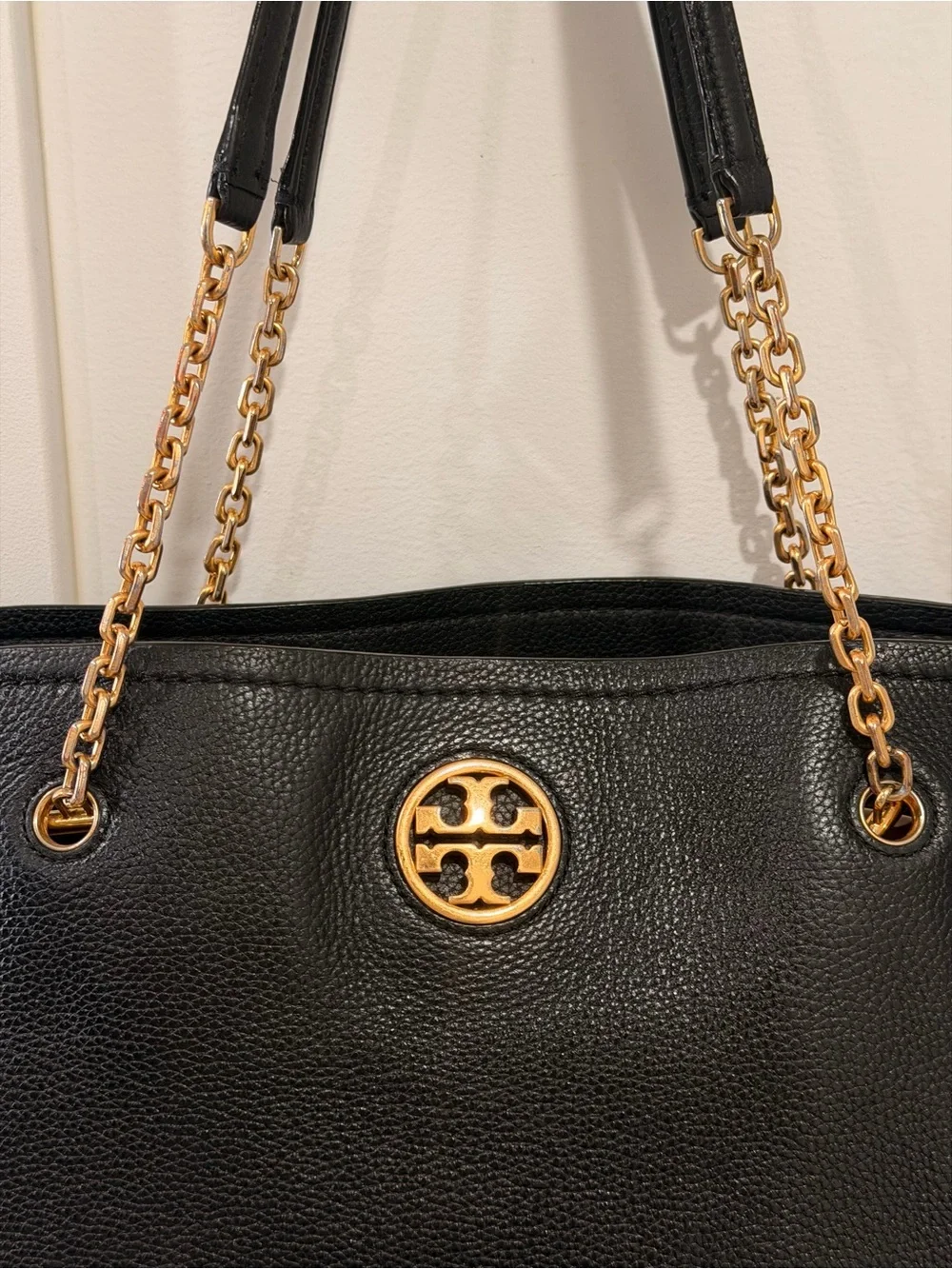 Tory Burch Leather Tote Carson Black Pebbled with Gold Chain Detail
